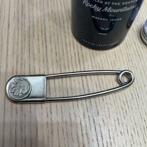 Indian nickel head oversized safety pin keychain